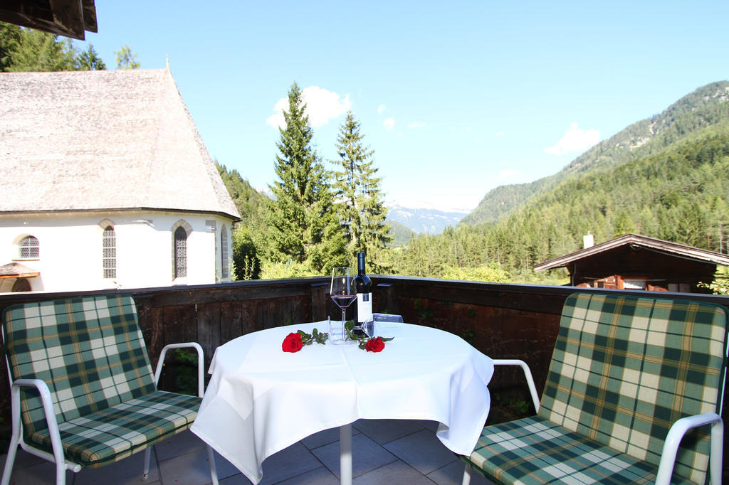 Gasthof St. Adolari Hotel Sankt Ulrich am Pillersee Szoba fotó